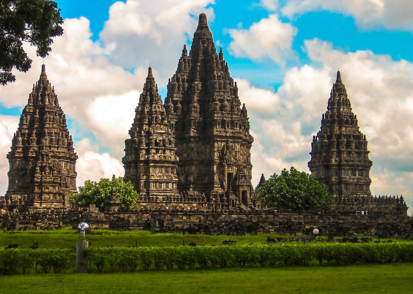 17 Kerajaan Hindu Budha Di Indonesia Beserta Peninggalan