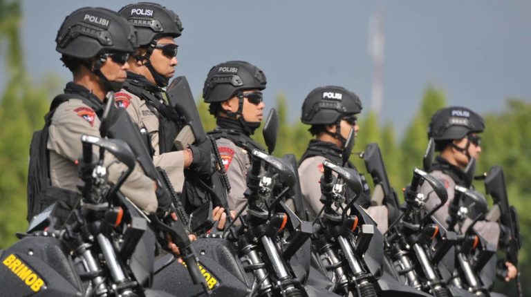 Kepolisian Indonesia Dalam Masyarakat