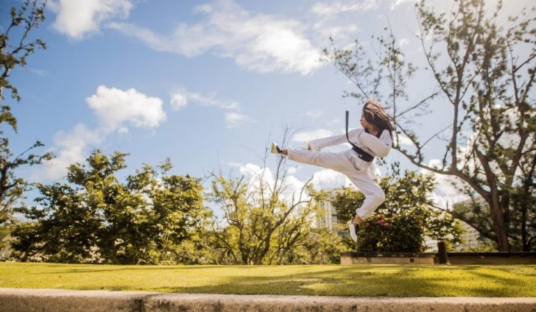 Sejarah, Aliran, Aturan, hingga Teknik Dasar pada Karate [Lengkap]