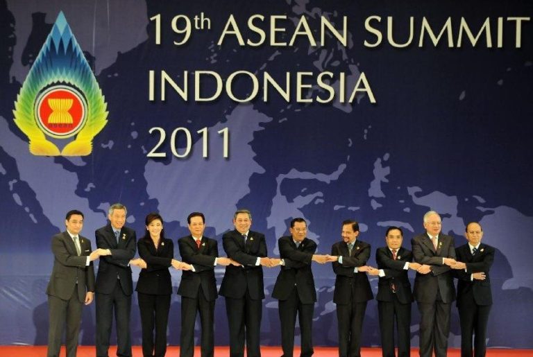 √ 7+ Peranan ASEAN dalam Hubungan Internasional [Lengkap]