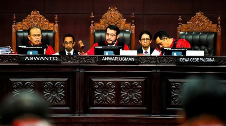 Lengkap] 6+ Dasar Hukum Mahkamah Konstitusi di Indonesia!