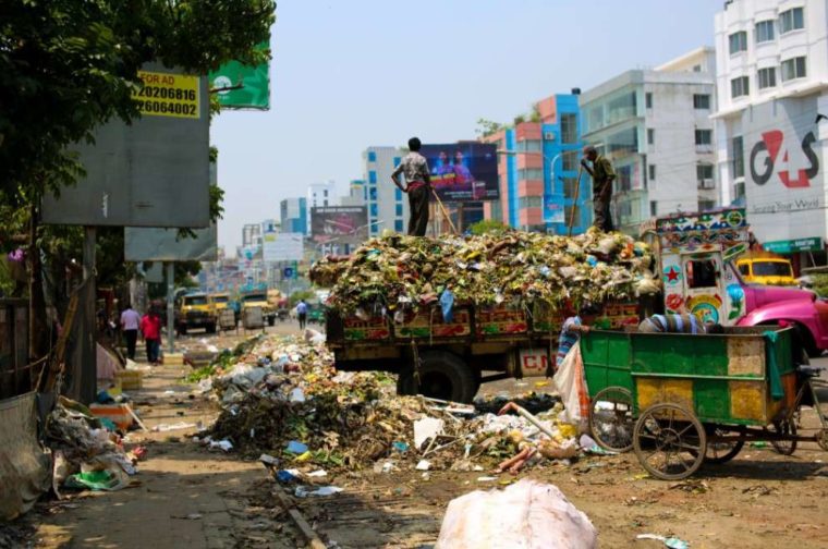 Contoh Teks Eksplanasi Sosial Tentang Sampah
