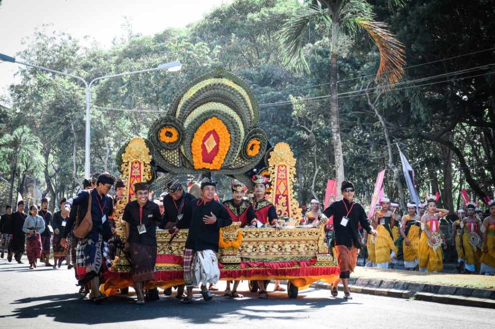 7+ Contoh Teks Eksplanasi Budaya Beserta Strukturnya Lengkap!