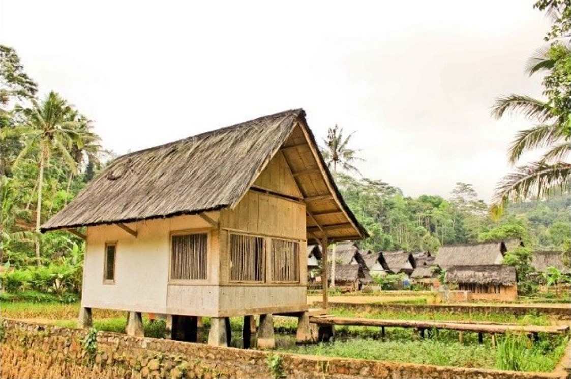   Terlengkap 7 Jenis Rumah  Adat  Jawa Barat Beserta 