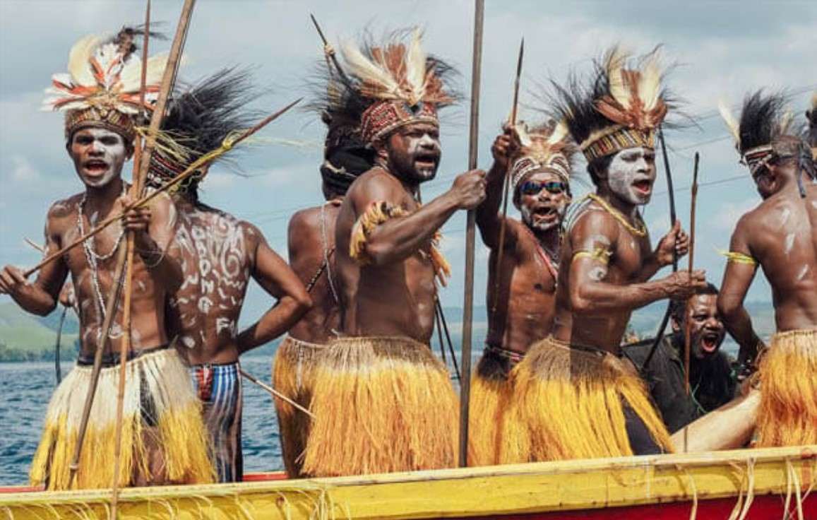 9+ Pakaian Adat Papua Beserta Penjelasannya!